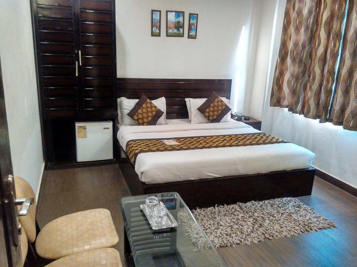Hotel New Walnut Castle Paharganj Exterior photo